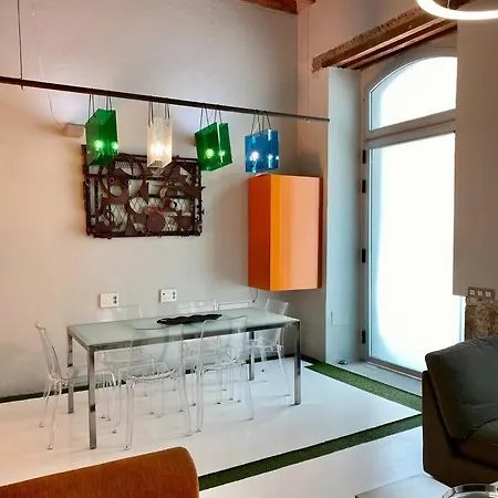 Traditional Townhouse With Private Rooftop Terrace Apartamento